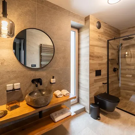 - D9 Guest house *